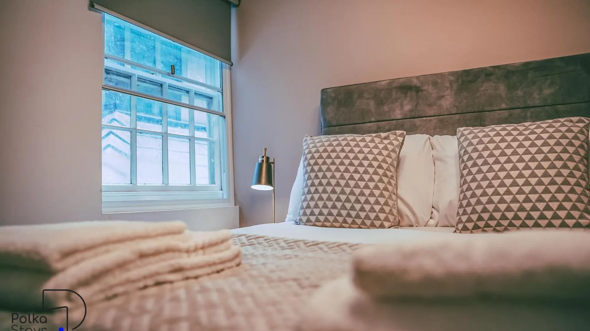 Chester Rows At Bridge Street, City Centre - Luxury Apartments By Polkastays