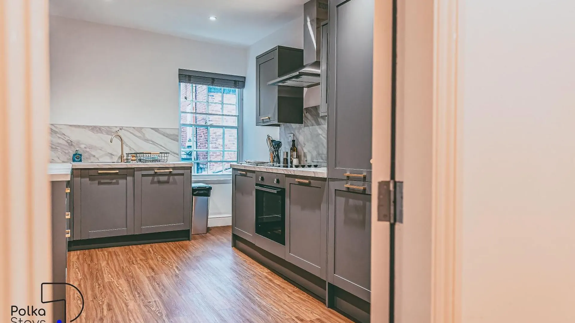 Chester Rows At Bridge Street, City Centre - Luxury Apartments By Polkastays