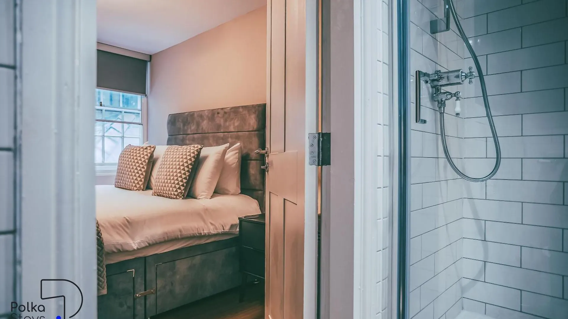Chester Rows At Bridge Street, City Centre - Luxury Apartments By Polkastays United Kingdom