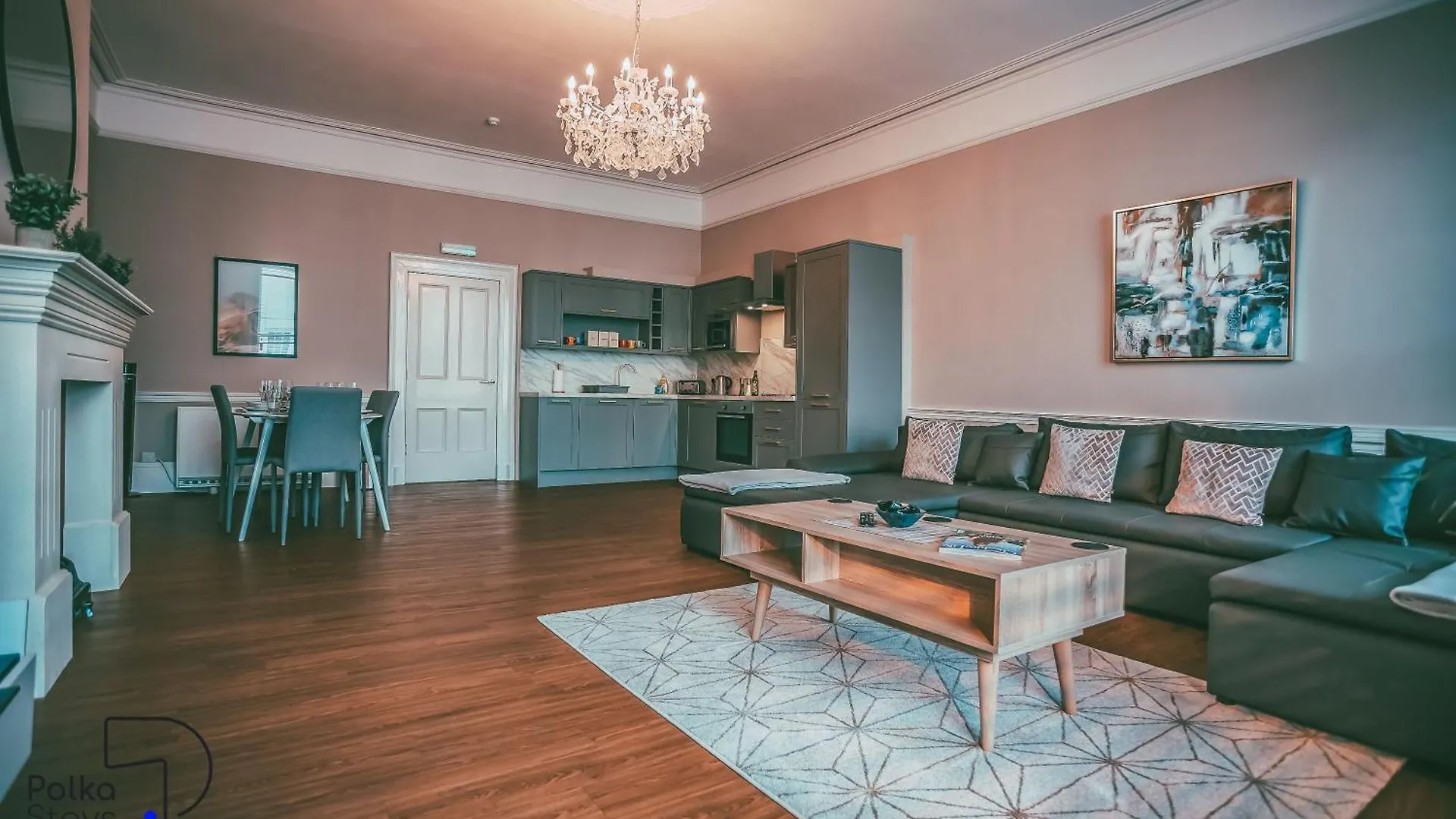 Chester Rows At Bridge Street, City Centre - Luxury Apartments By Polkastays
